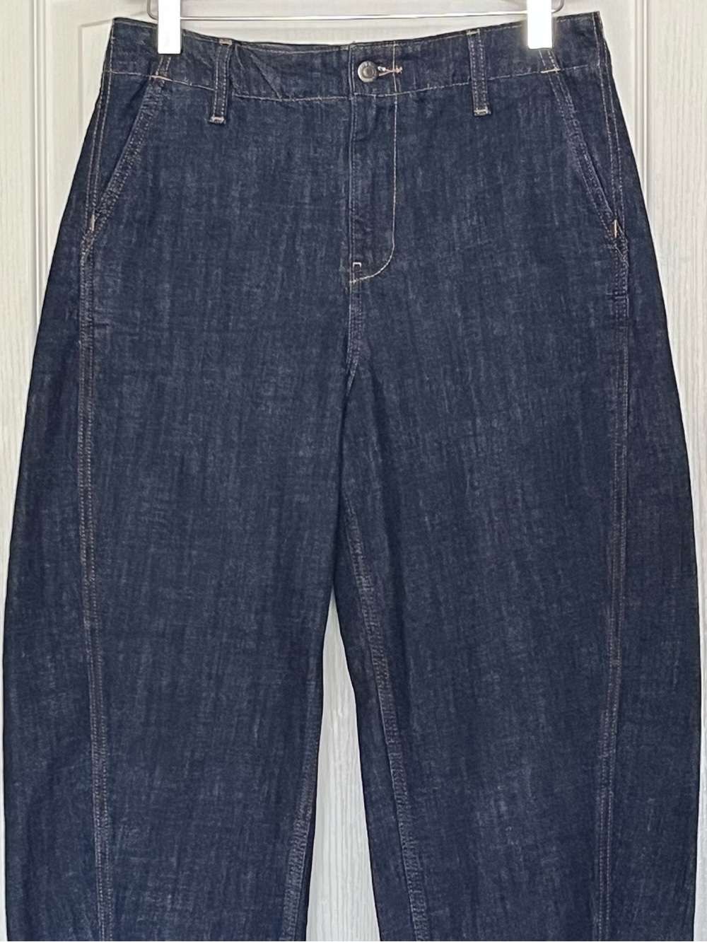 Old Navy High Rise Barrel Leg Denim Jeans Indigo Blue 4 Casual Chic Streetwear - Picture 12 of 14